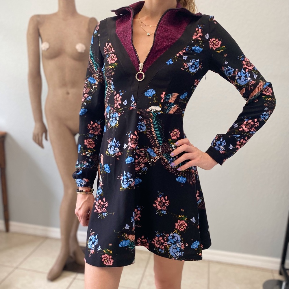 PINKO Designer MiniDress with Front Zipper Gorgeous Unique Floral